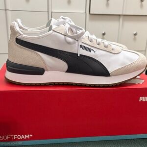 Puma Men's R78 Wind Nylon White and Blue SoftFoam+ Sneakers size 10.5
